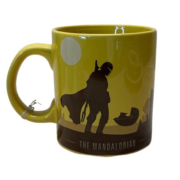 Large Star Wars The Mandalorian Ceramic Collectible Coffee Mug 20 oz NWT - Picture 3 of 8